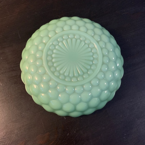 Vintage Fire King Jadeite Bubble Bowl Anchor Hocking green milk glass (chip) - Picture 1 of 8